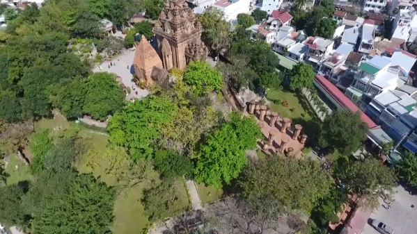 Vé máy bay đi Nha Trang Vietjet - Tháp bà Ponagar