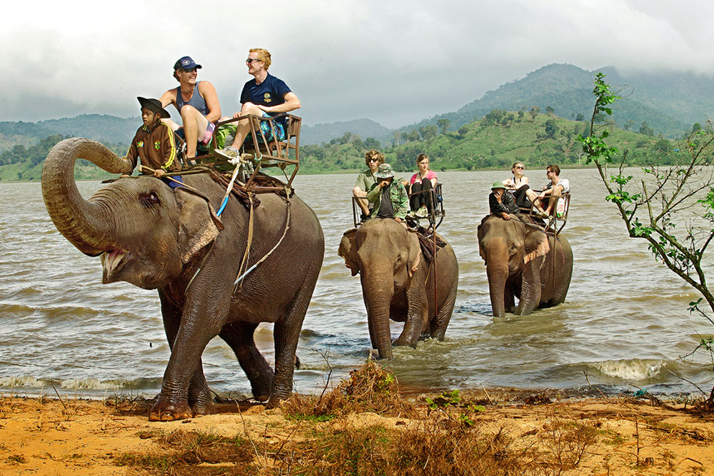 ve-may-bay-ha-noi-buon-me-thuot-2