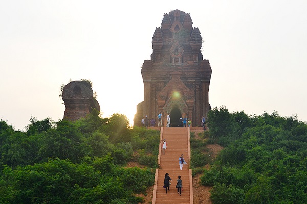 Săn vé máy bay giá rẻ tháng 7