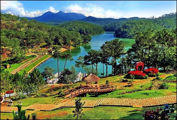 Vé máy bay giá rẻ tháng 12
