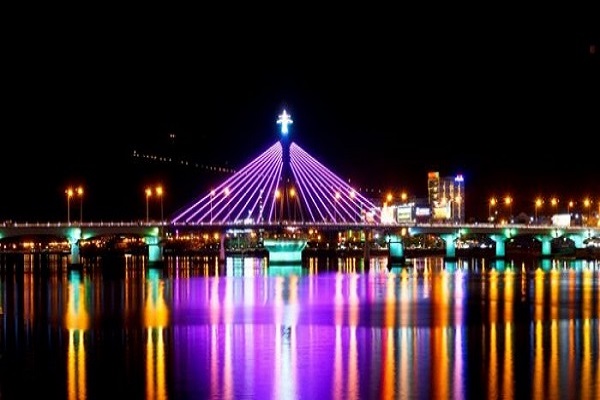 Vé máy bay đi Đà Nẵng bao nhiêu tiền?